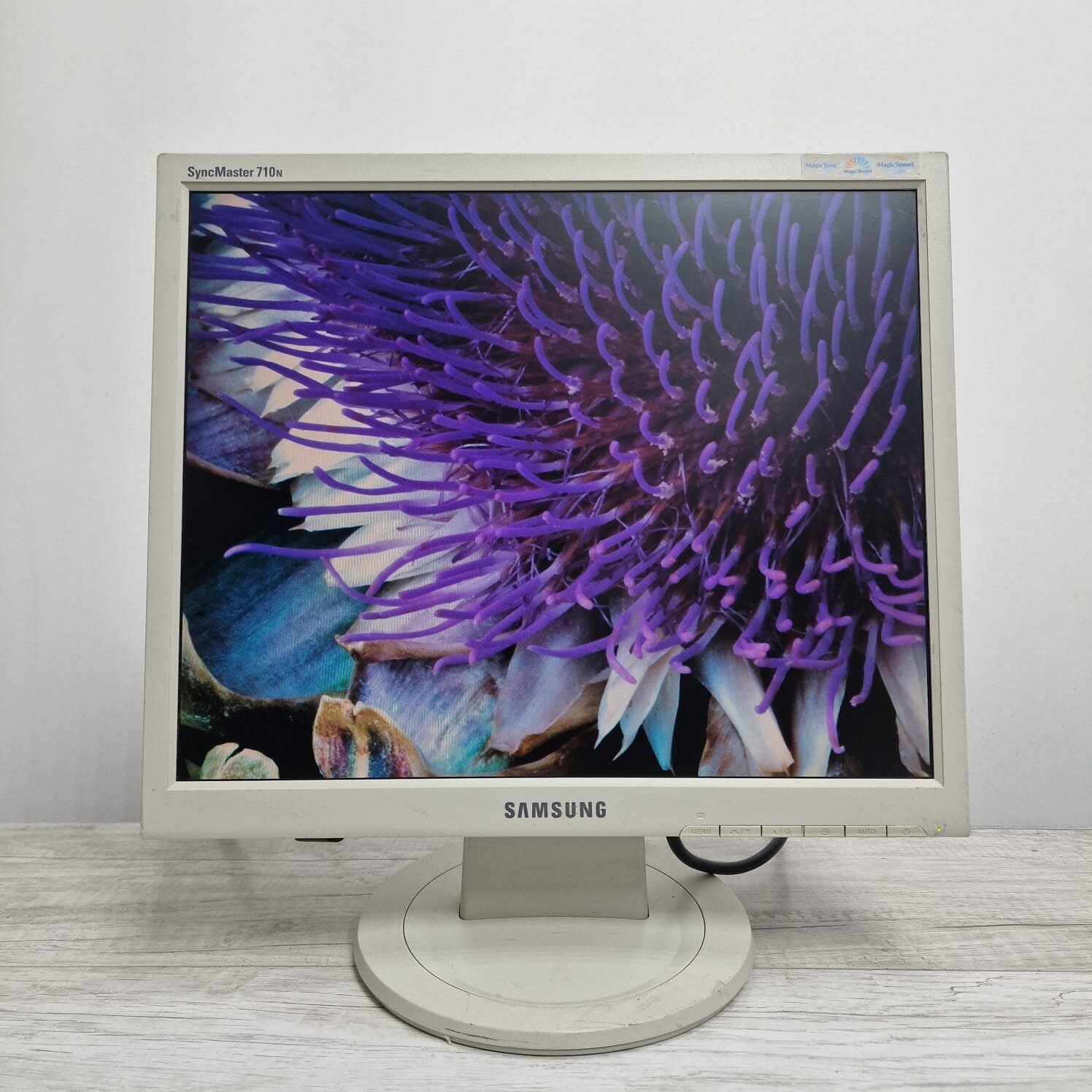 17" Монитор Samsung SyncMaster 710N, 1280x1024, 75 Гц, TN