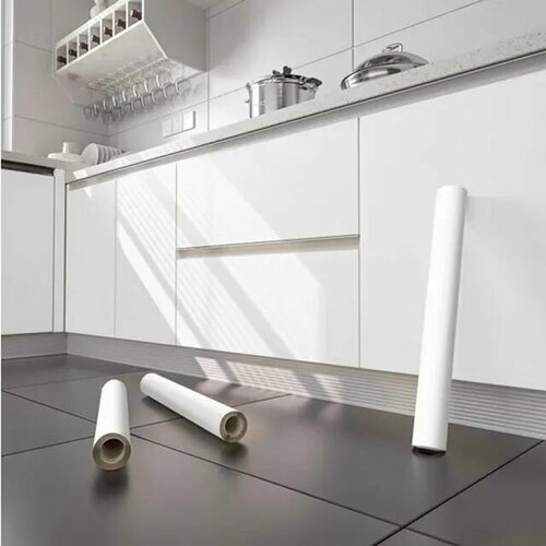 Белая, матовая самоклеящаяся плёнка 100 мкн для мебели 0,6х2 метра