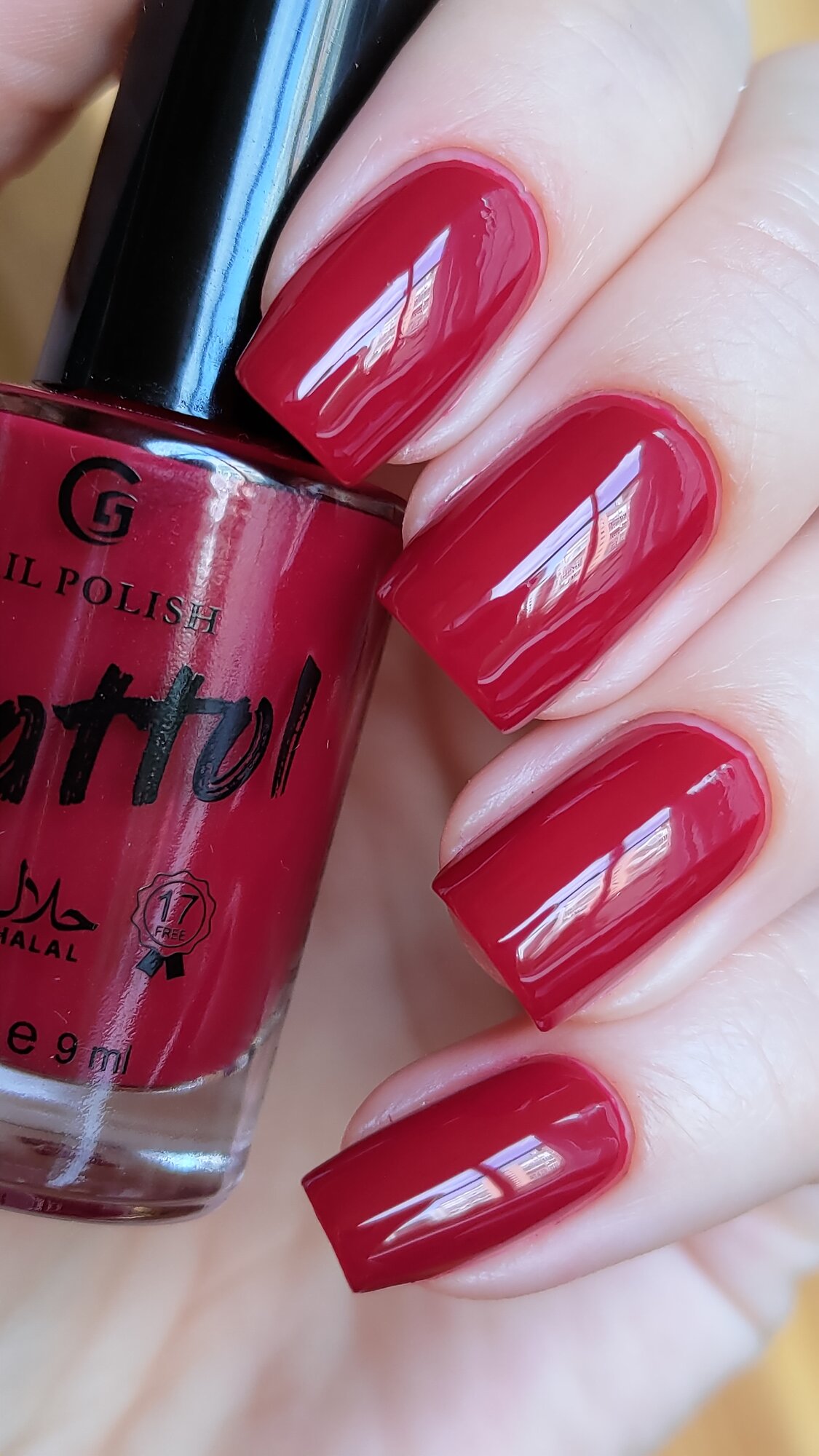 Grattol Color Nail Polish Favorite cherry - Лак для ногтей красный, сушка без лампы, Халяль, 9 мл