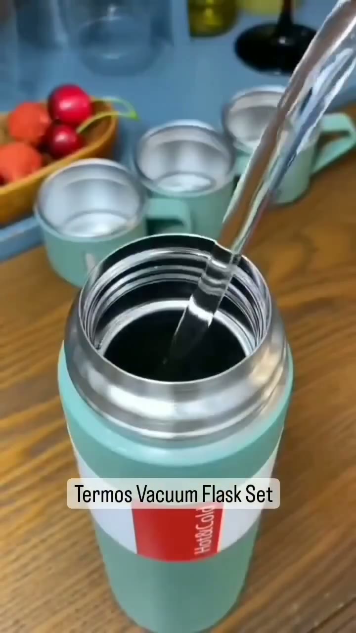 Подарочный набор: термос-термокружка с тремя чашками, объем 500 мл — фото 1