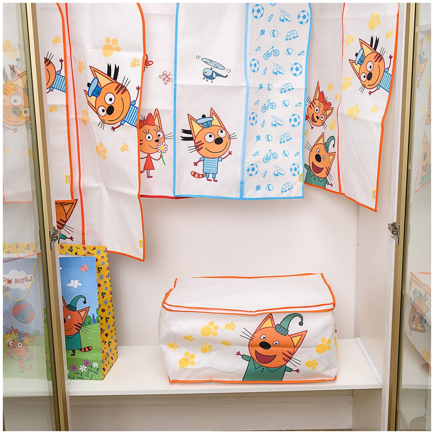 Органайзер для подушек и одеял "Три Кота" (60*40*30см), цвет оранжевый - фотография № 6