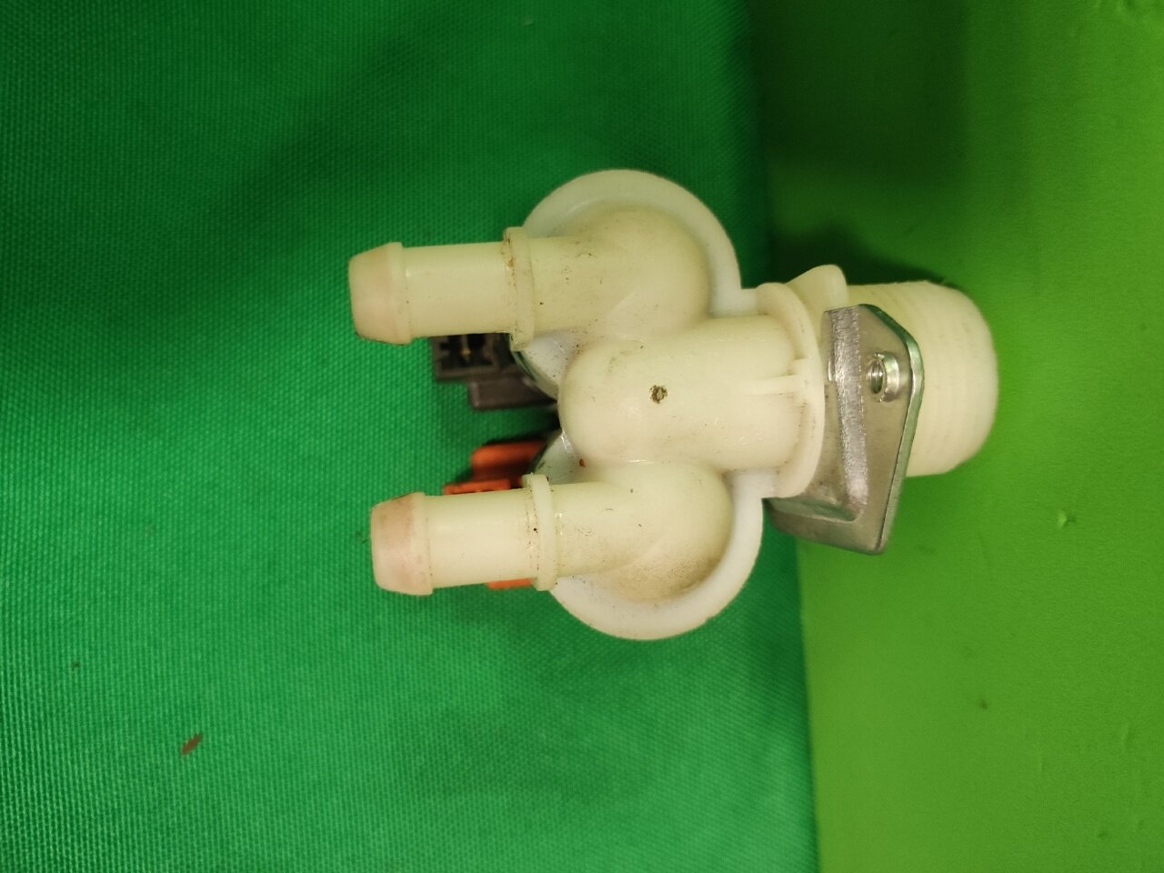 Клапан двойной Gorenje 106595 для стиральной машины
