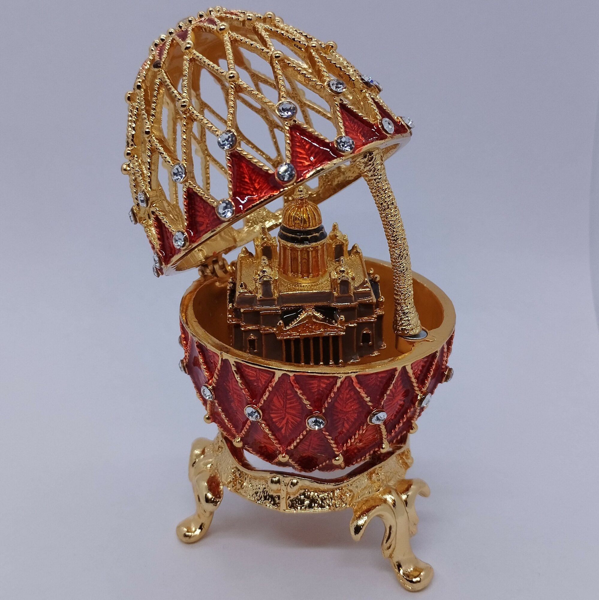 Яйцо Фаберже сетка со шкатулкой в виде Исаакиевского Собора, красное