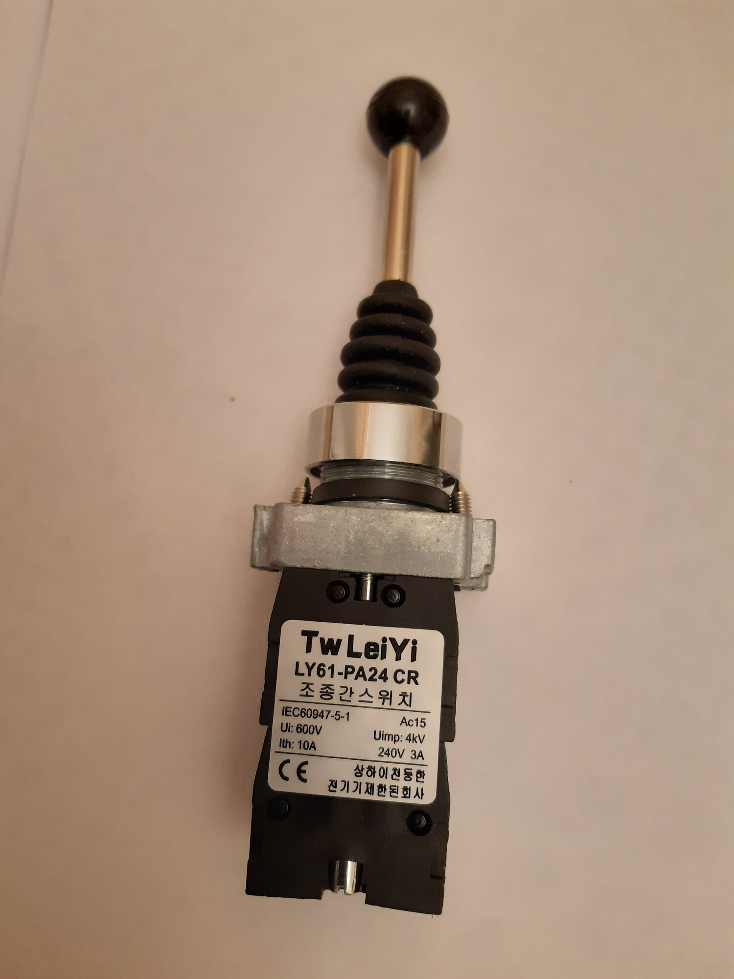 Переключатель "Джойстик" LY61(XD2)-PA24 CR, без фиксации