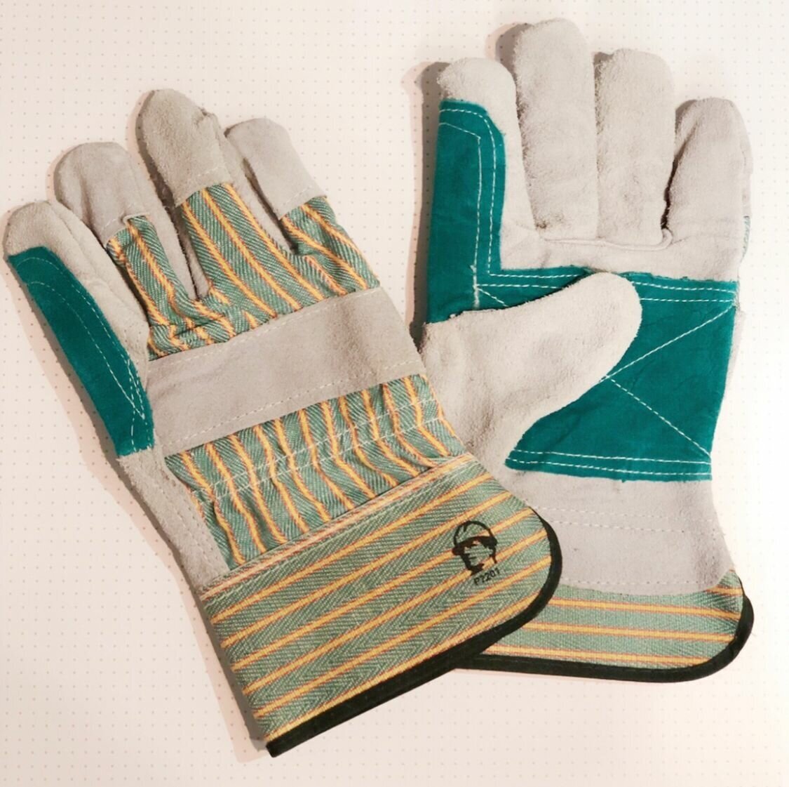 Перчатки "РосМарка" спилковые комбинированные, усиленные (2201), серый/зеленый - фотография № 2