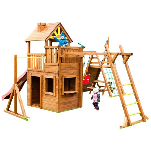 Детская площадка выше всех крепость застава