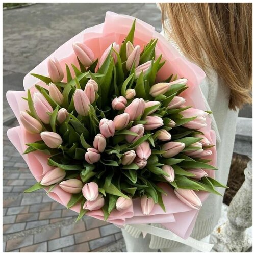 Букет из нежно розовых тюльпанов на 8 марта