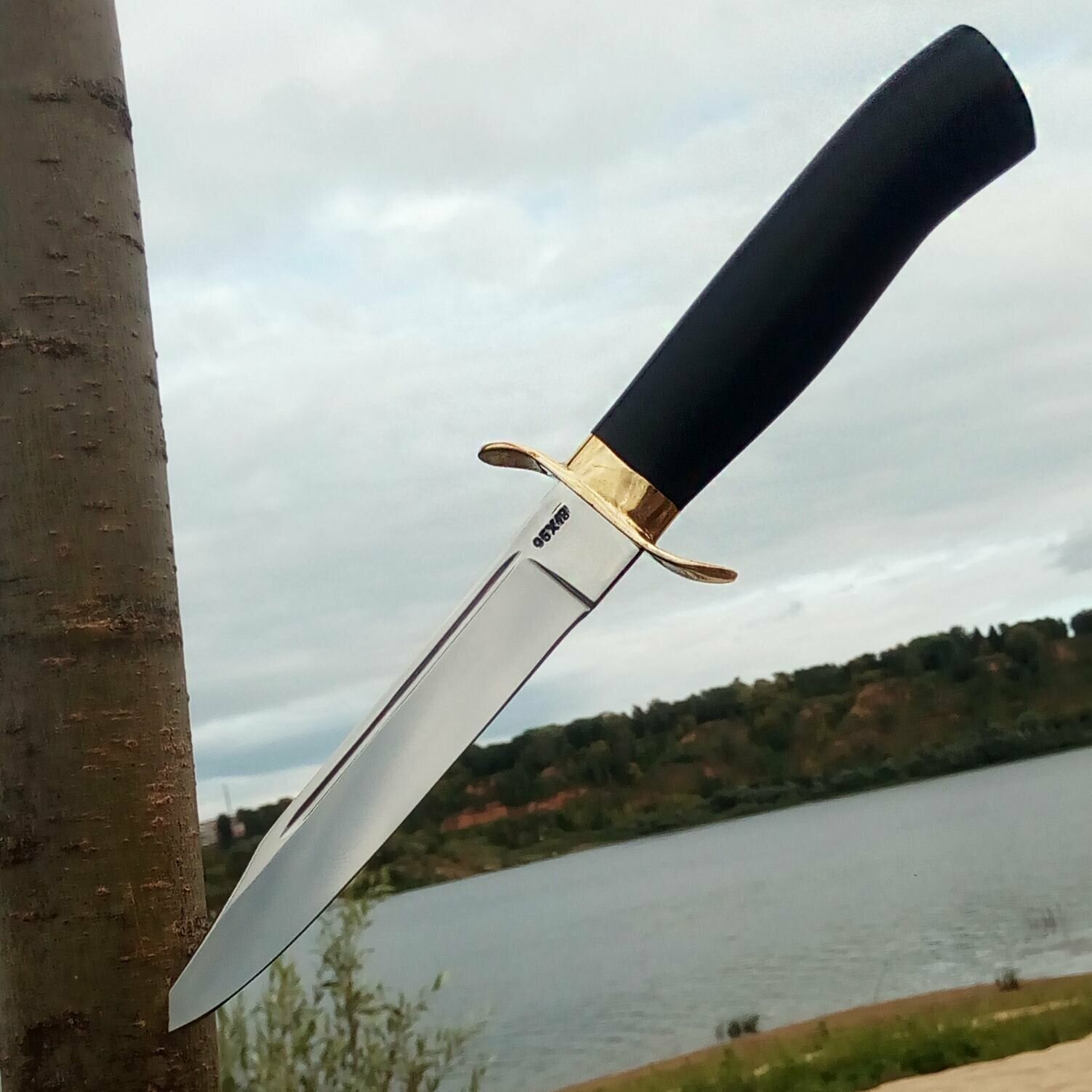 Нож разведчика "НР-40" классический из кованой нерж. стали 95Х18 гарда латунь, рукоять граб