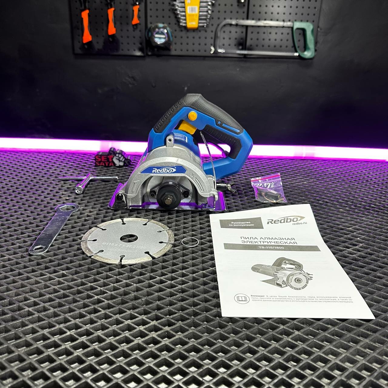 Изображение Плиткорез Redbo TS-115, электрический, 1600Вт, для прямого реза