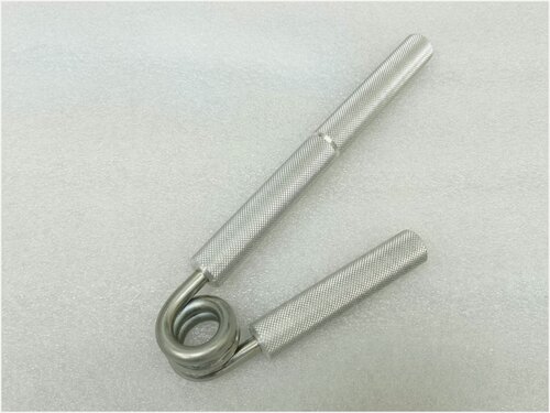 Изображение товара Эспандер "Пират" 130 кг торсионный с удлиненной ручкой от компании Силаруков