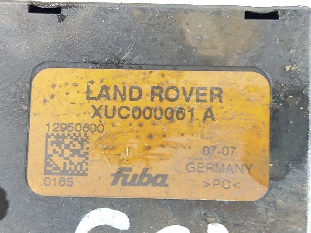 Усилитель антенны LAND ROVER Discovery 2004-2009 XUC000061A