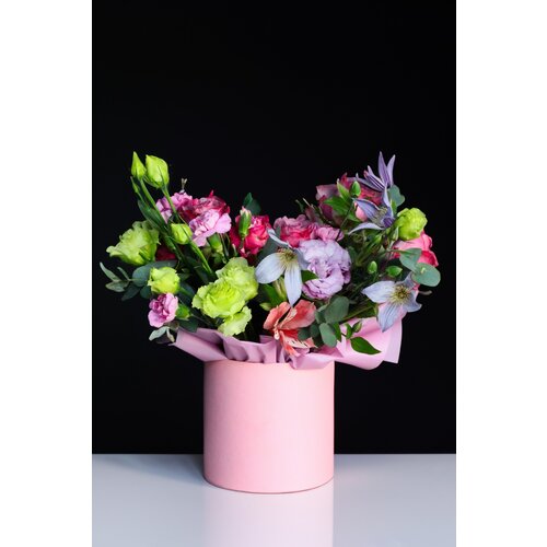 "Пунш" - букет свежих цветов в коробке
