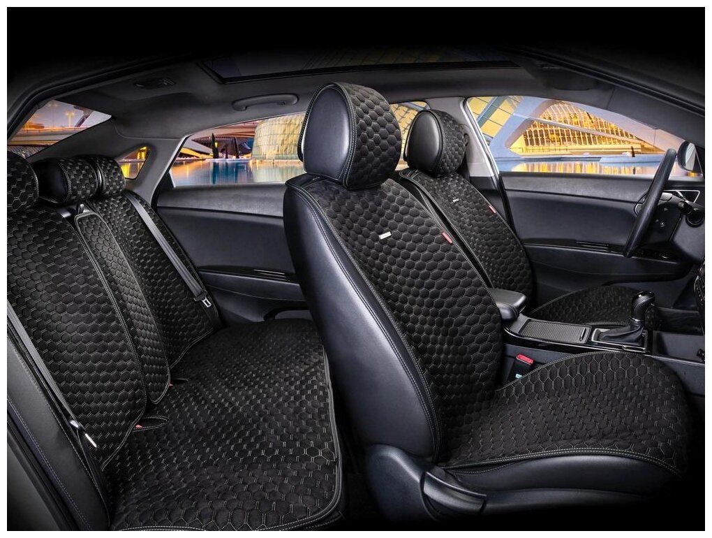 Комплект накидок на автомобильные сиденья CarFashion CAPRI PRO PLUS черный/черный/т.серый