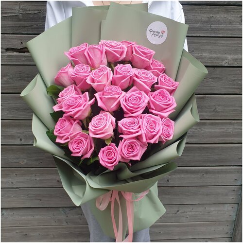 Розы Премиум 25 шт розовые 50 см в зелёной упаковке арт.11601 - Просто роза ру