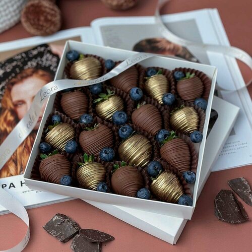 Изображение товара Клубника в шоколаде набор 1066. В наборе 16-19 шт. Бельгийский шоколад Callebaut