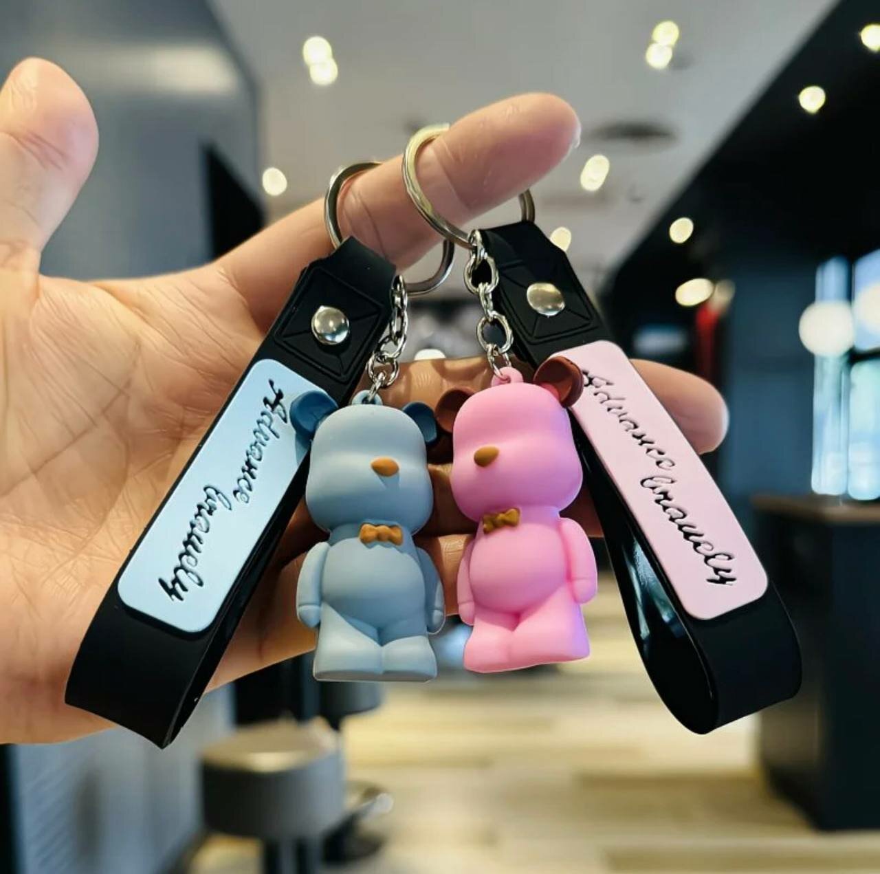 Брелок, розовый — фото 1