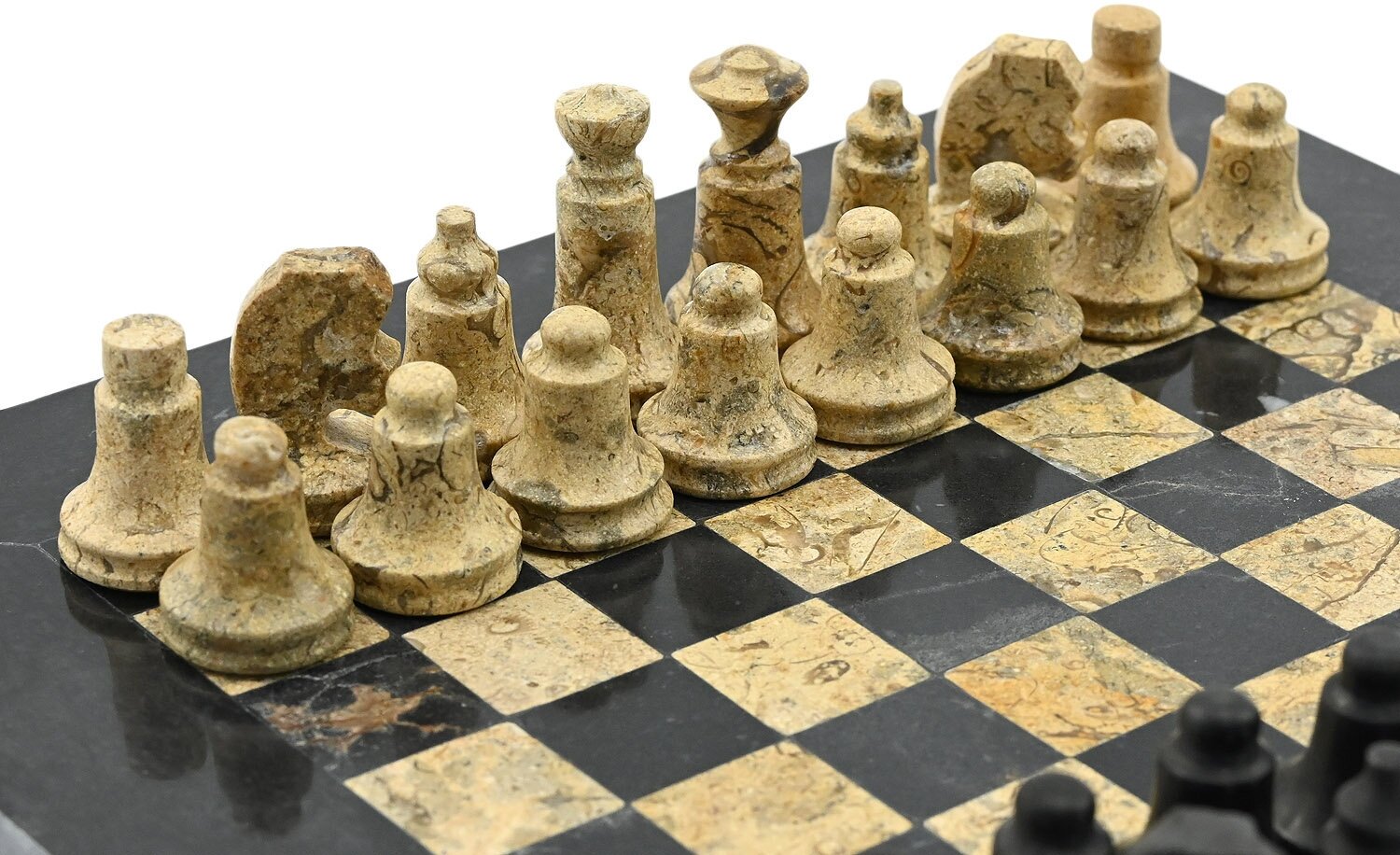 Шахматы из мрамора черного и ракушечника 8*8 200*200мм. Радуга камня 1211108