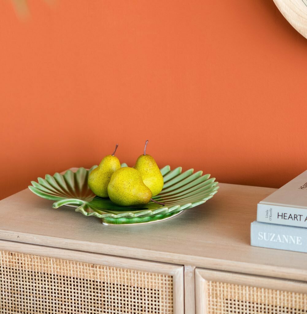 2084 Блюдо декоративное Лист 30x28x4см, керамика, зеленый, Glasar