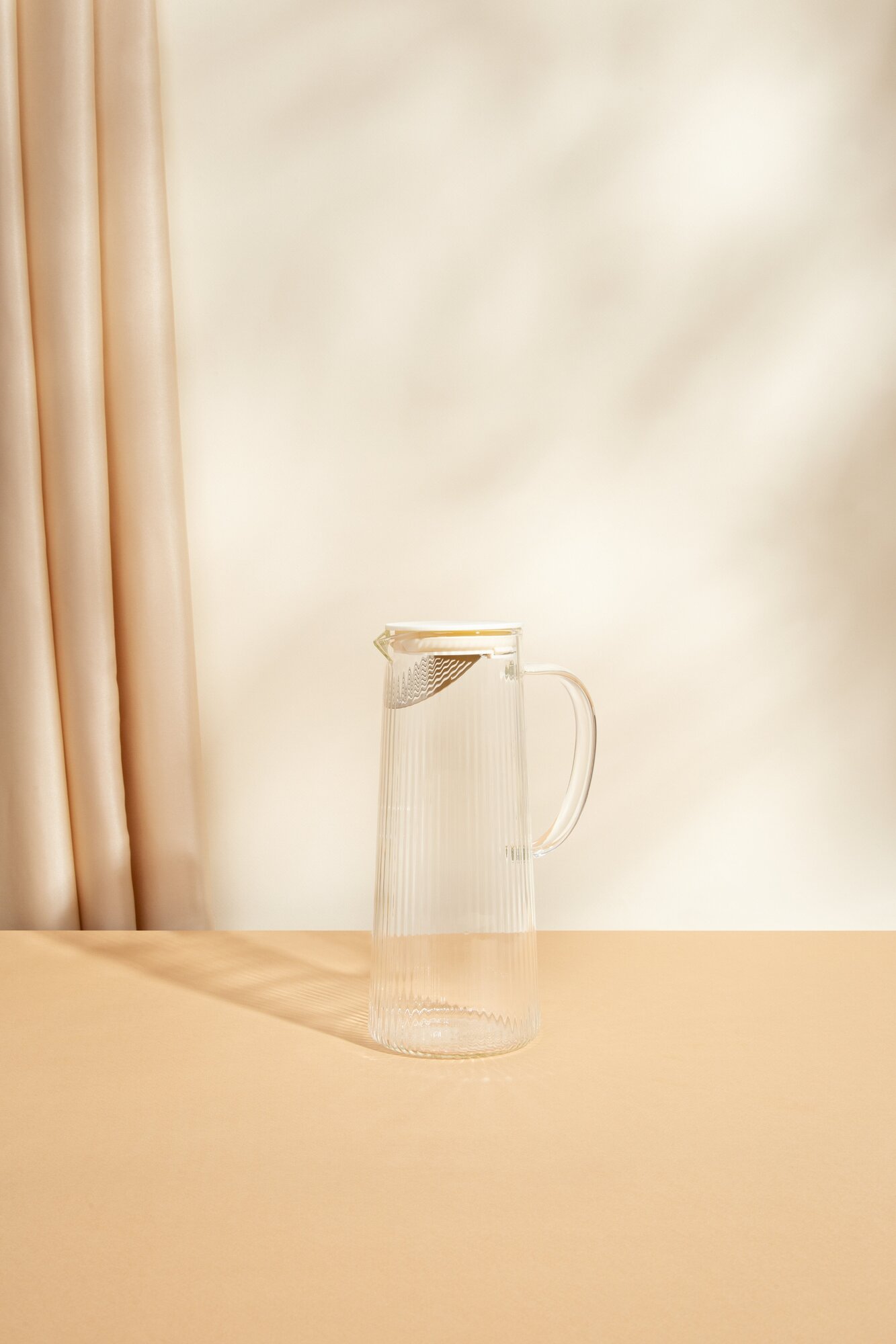 Кувшин для воды UR HOME для напитков, стеклянный с крышкой, термостойкий