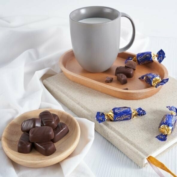 Конфеты из молочного шоколада Karl Fazer Milk chocolate, 270 г - фотография № 12