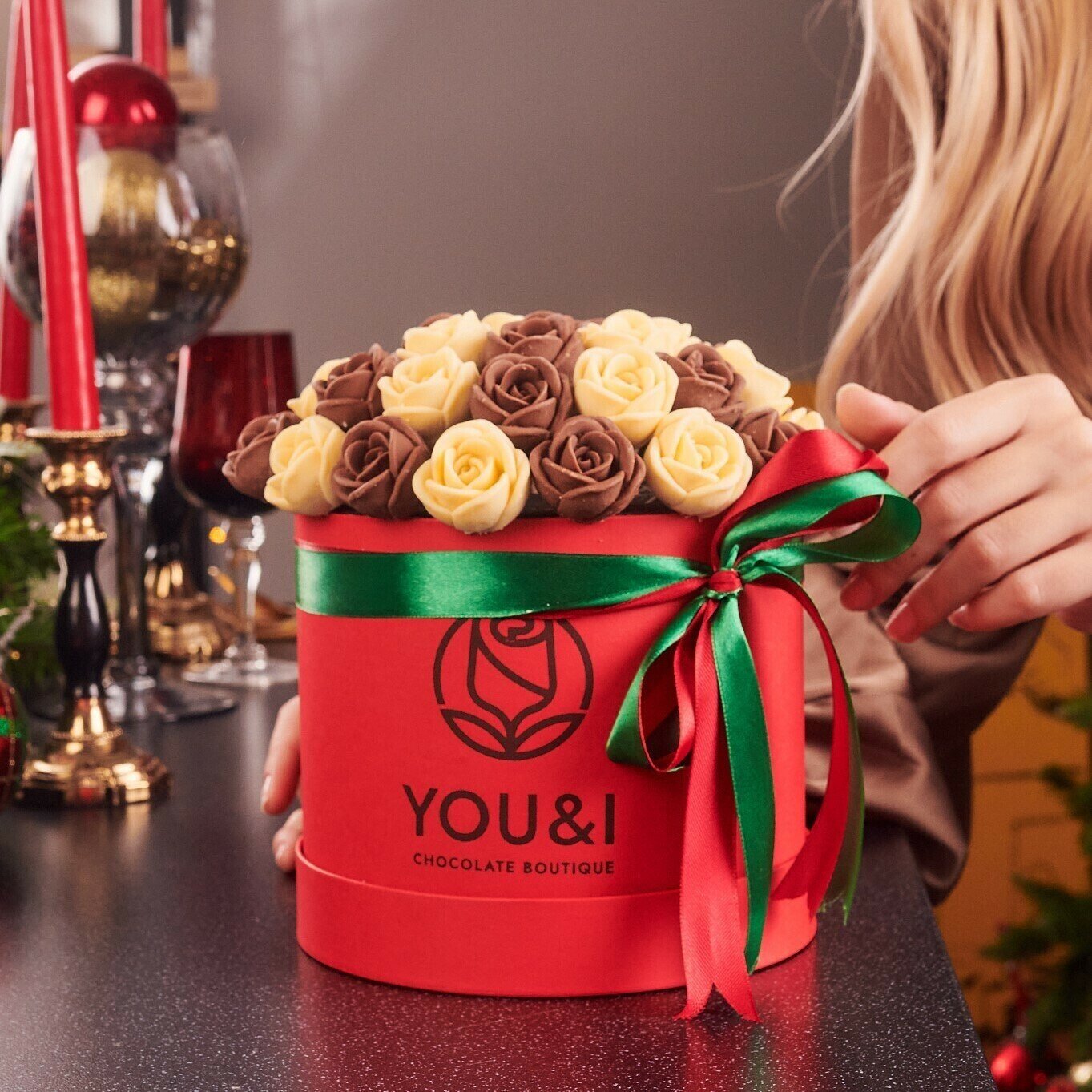 35 шоколадных роз в коробке You&i / Бельгийский шоколад / вкусный подарок