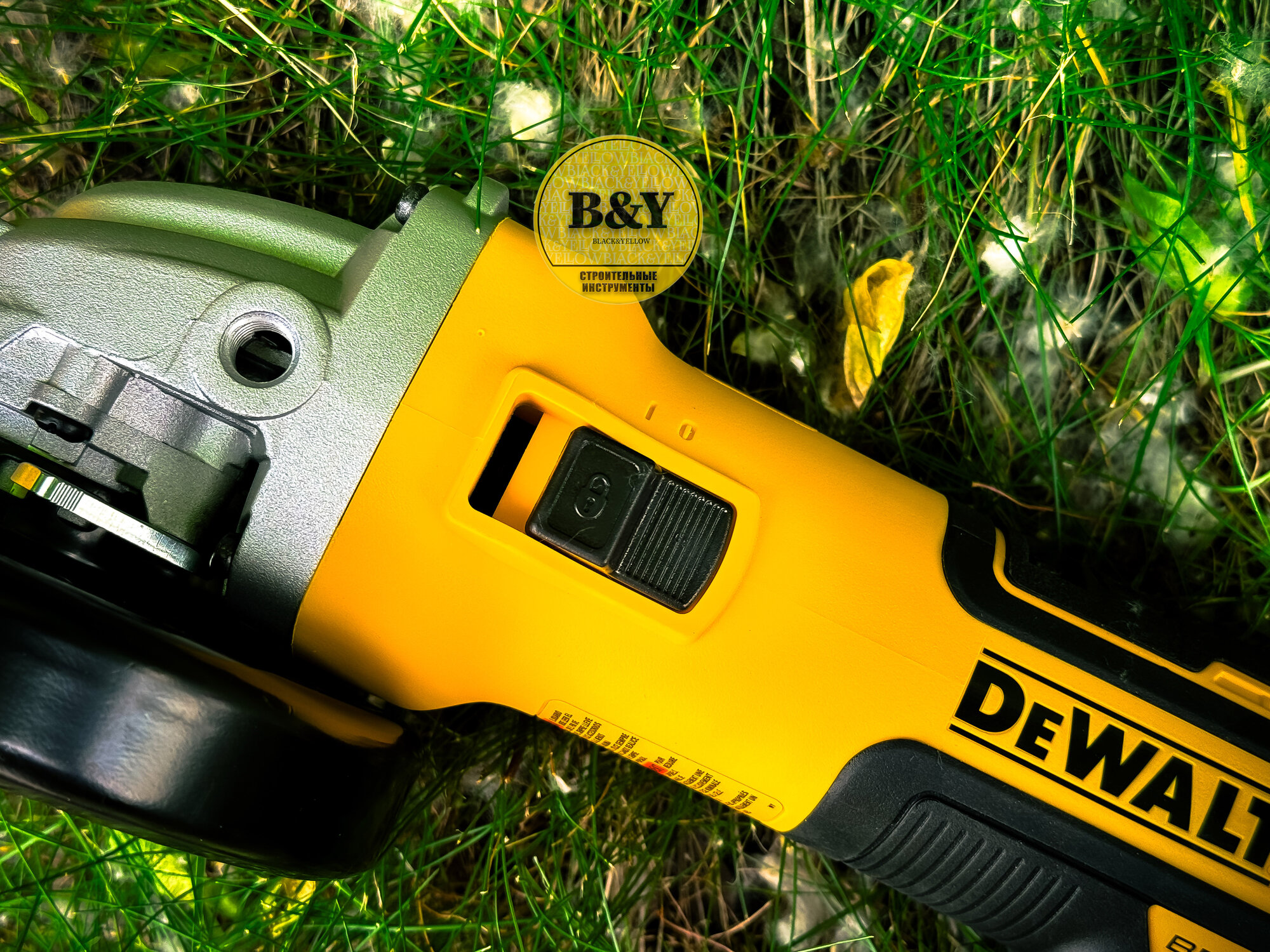 Угловая шлифовальная машина DeWalt - фото №7