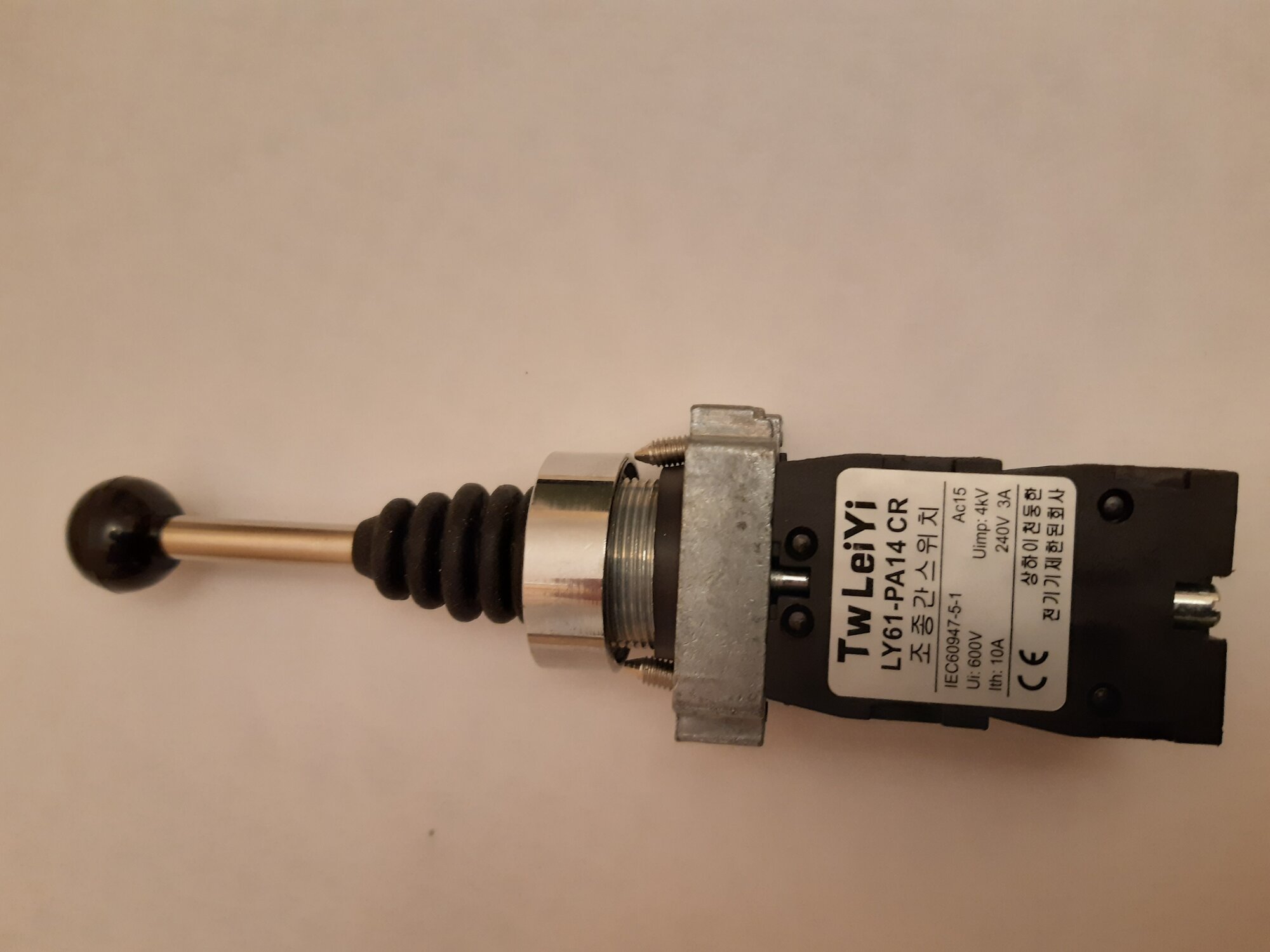 Переключатель "Джойстик" LY61(XD2)-PA14 CR, с фиксацией — фото 1