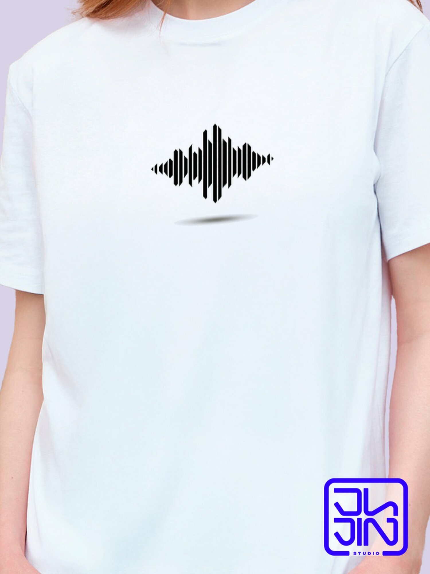 Футболка Jujin Studio классическая женская с авторским принтом Музыкальная абстрактная черно-белая геометрическая аудиоволна эквалайзера, белый хлопковый трикотаж с прикольным рисунком на груди, 1 шт., размер XL, белый