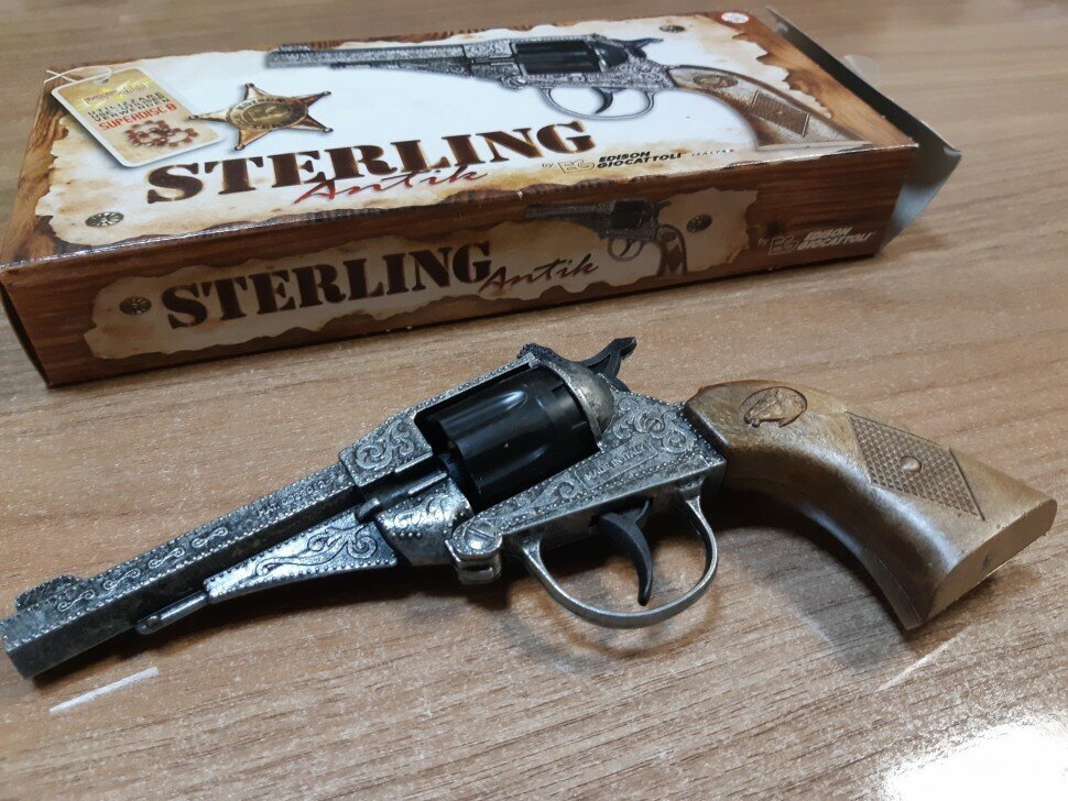 Игрушка Револьвер Edison Giocattoli Western Deluxe Sterling Antik (220/96)