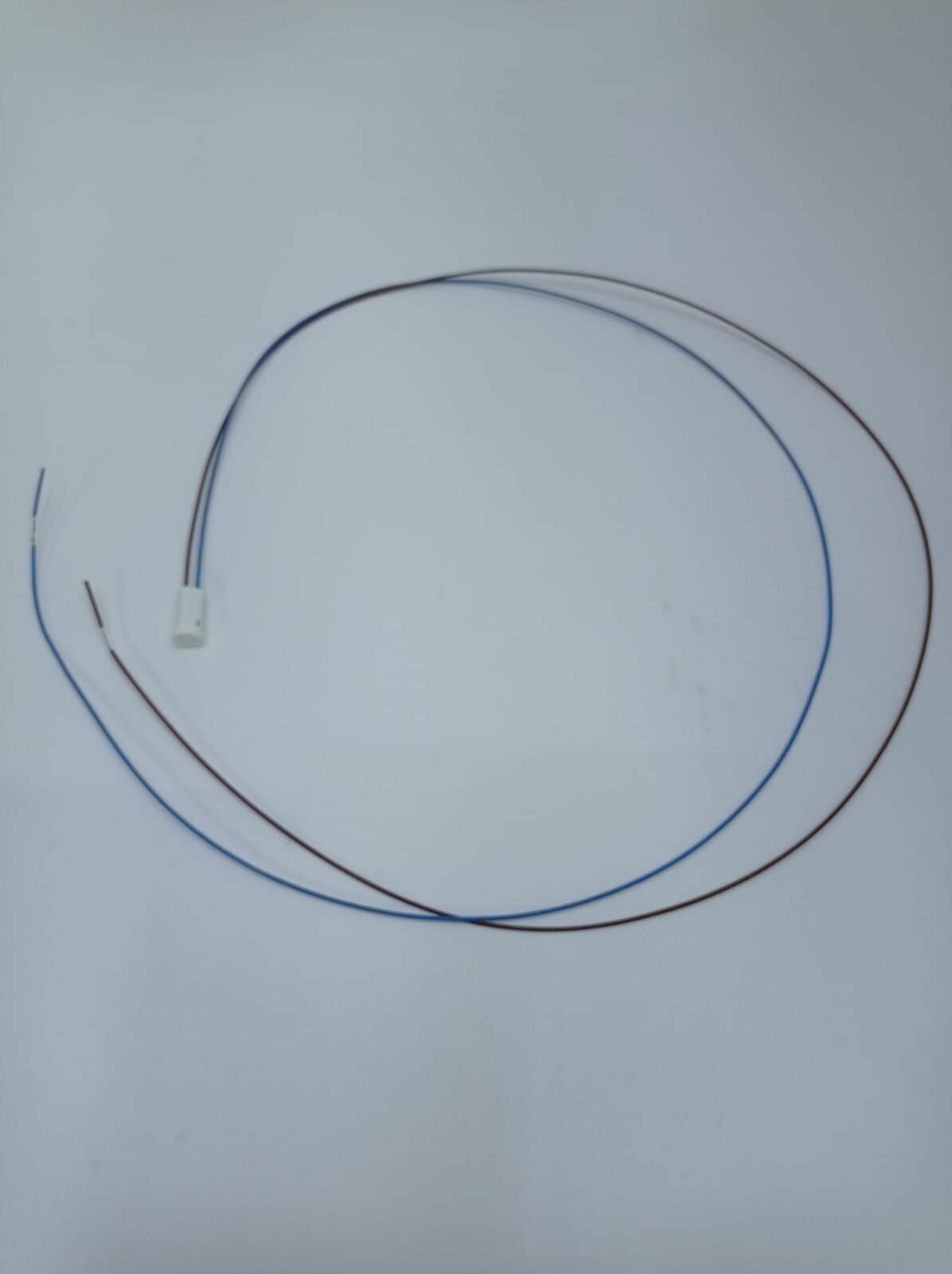 фото Электропатрон G4 0.7м 12В белый керамика без крепежного кольца