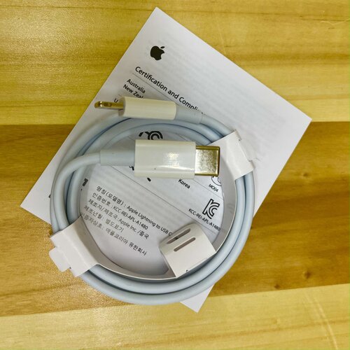 Кабель для iPod, iPhone, iPad Apple USB-C to Lightning Cable 1 m