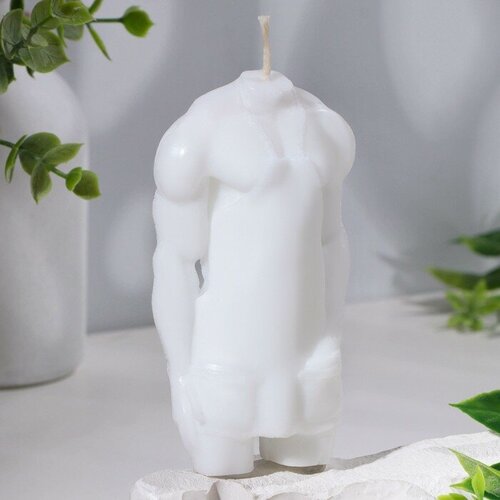 Свеча фигурная Мужской силуэт в фартуке с сердечком 55х35х105 см белый 597₽