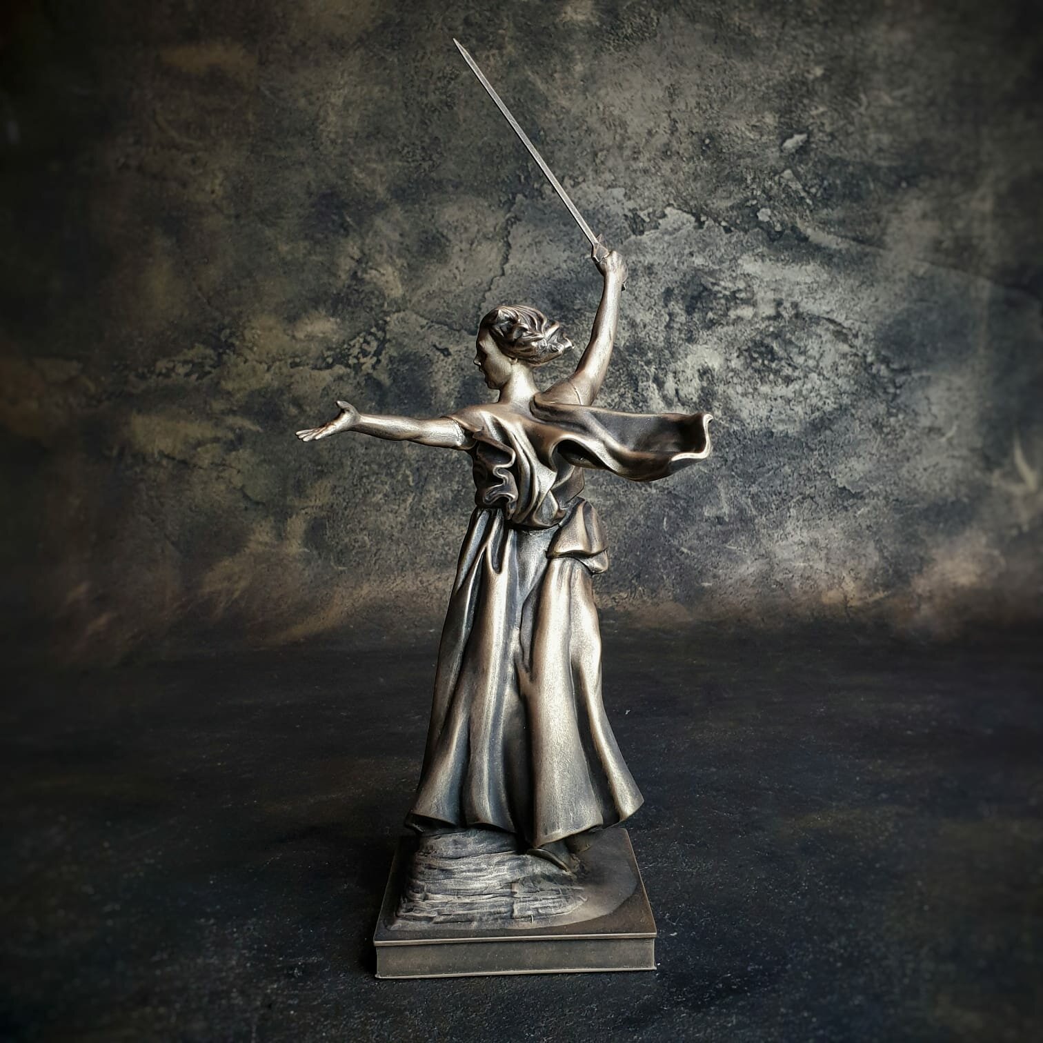 Статуэтка Родина Мать 27см (малая) ПС, антик — фото 1