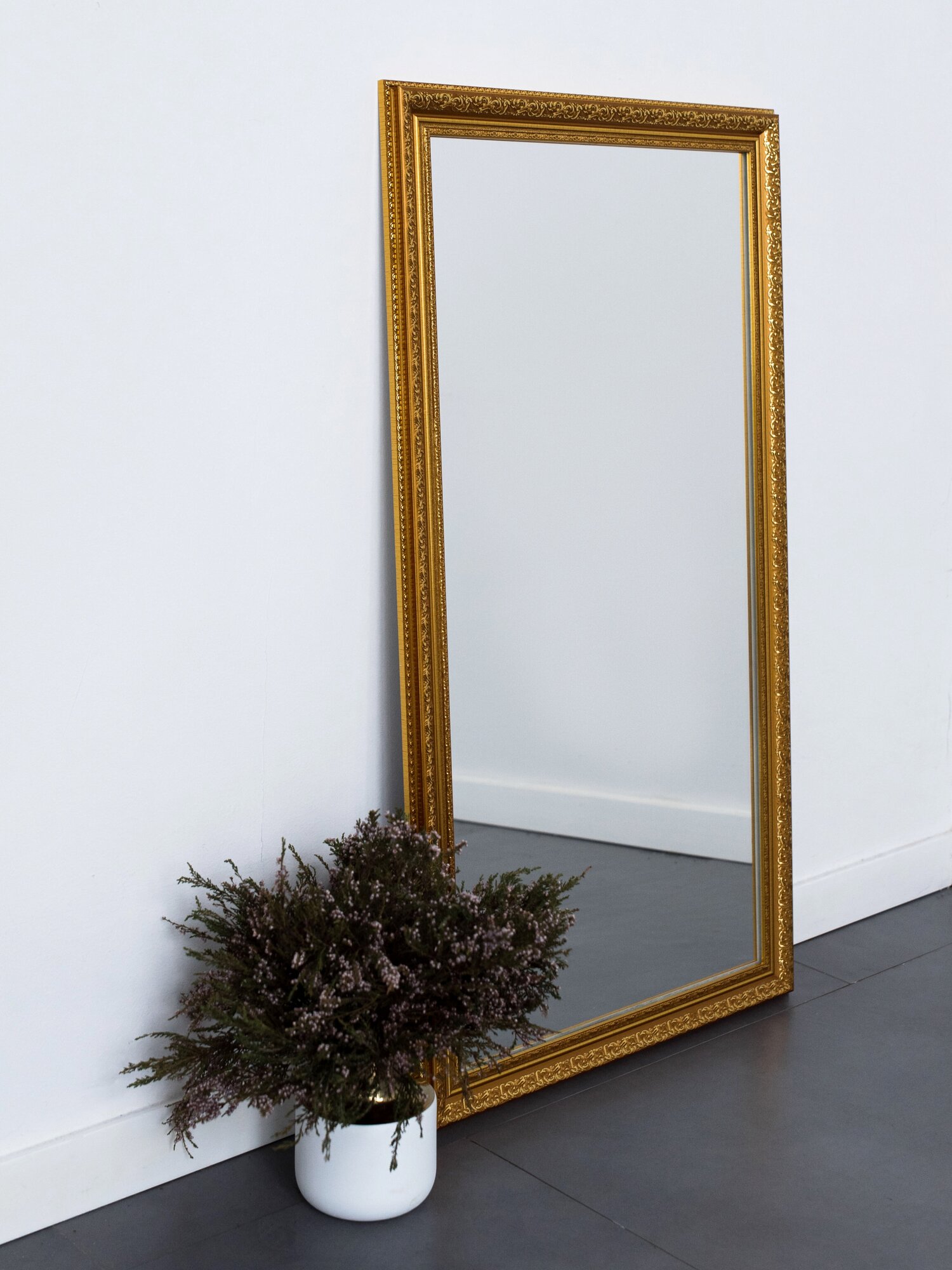 Зеркало интерьерное Magica 50x90, золотой, пластиковая рама - фотография № 4