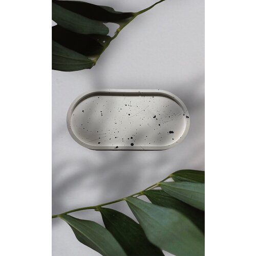 Декоративный поднос из гипса