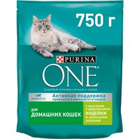 Сухой корм для кошек Purina ONE при домашнем образе жизни с индейкой и цельными злаками 750 г