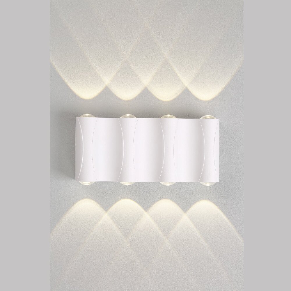 Настенный светодиодный светильник Crystal Lux - фото №2