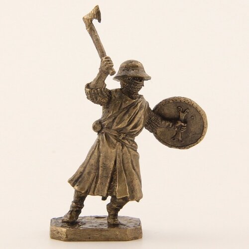 Бронзовая статуэтка Воин с топориком и щитом (серия Крестоносцы под стенами Акры Часть 2)