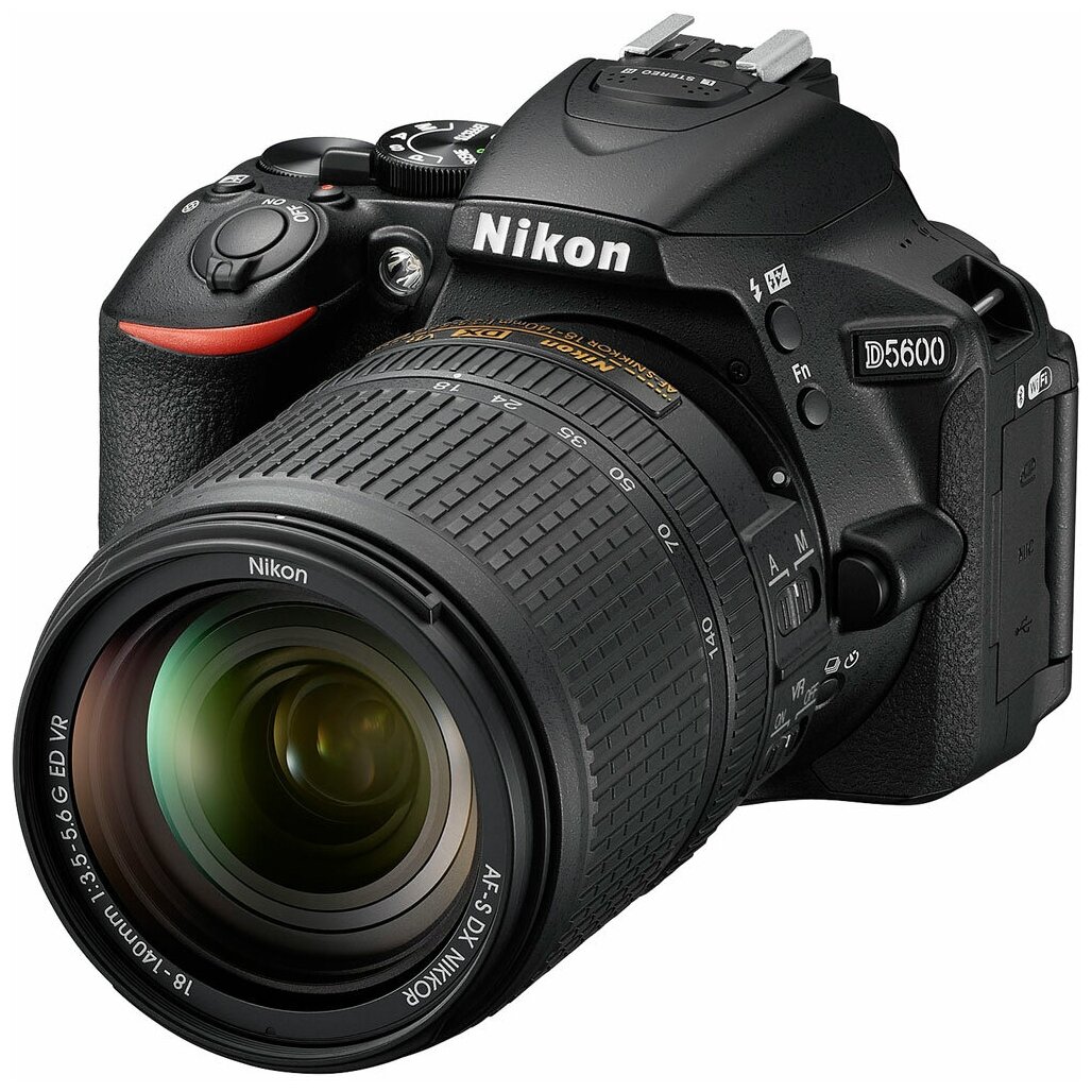  Nikon D5600 Kit AF-S 18-140mm f/3.5-5.6 VR, 