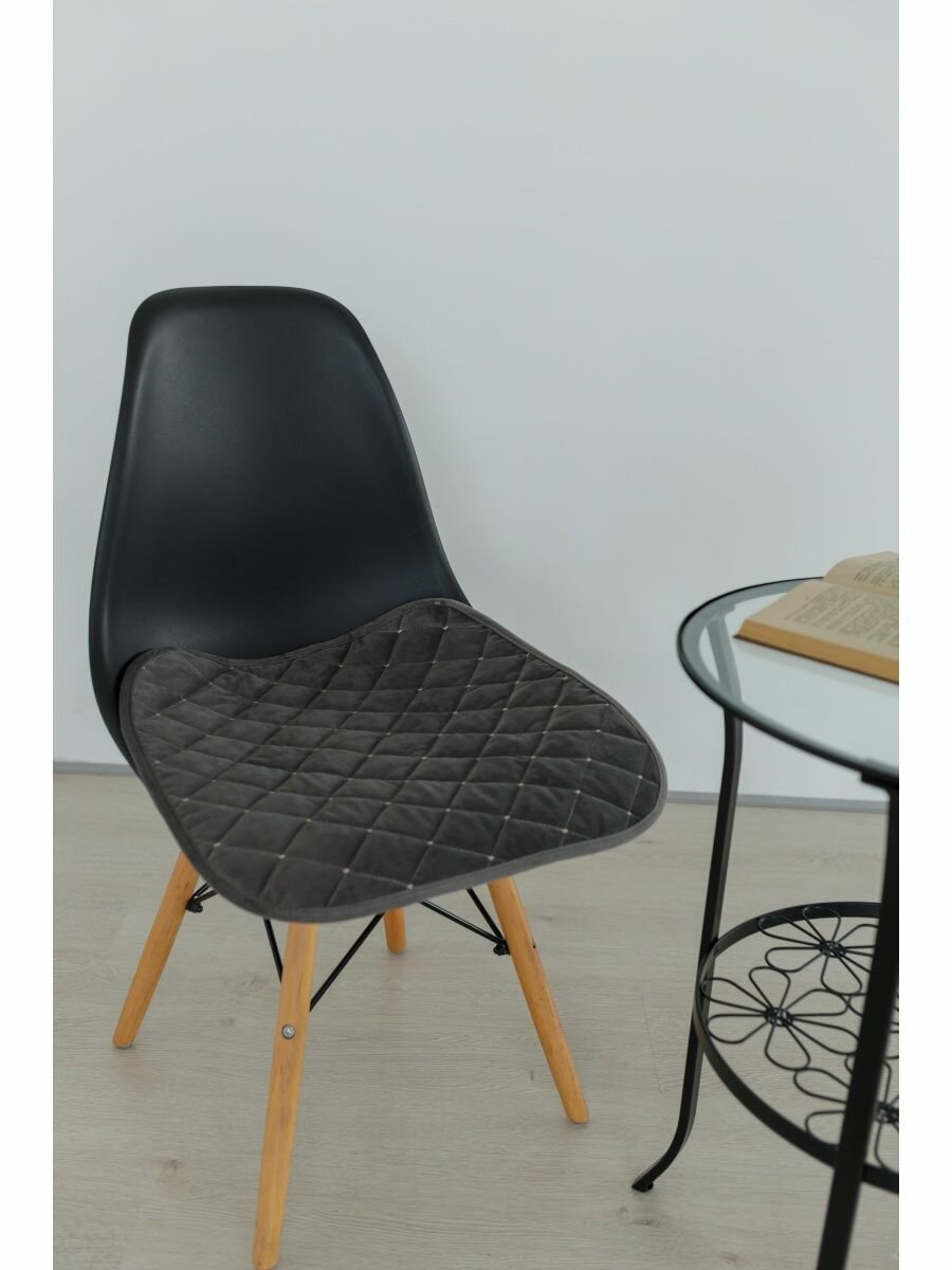 Подушка сидушка на стул на завязках . Чехол на стул. размер 45Х45. Цвет- серый.