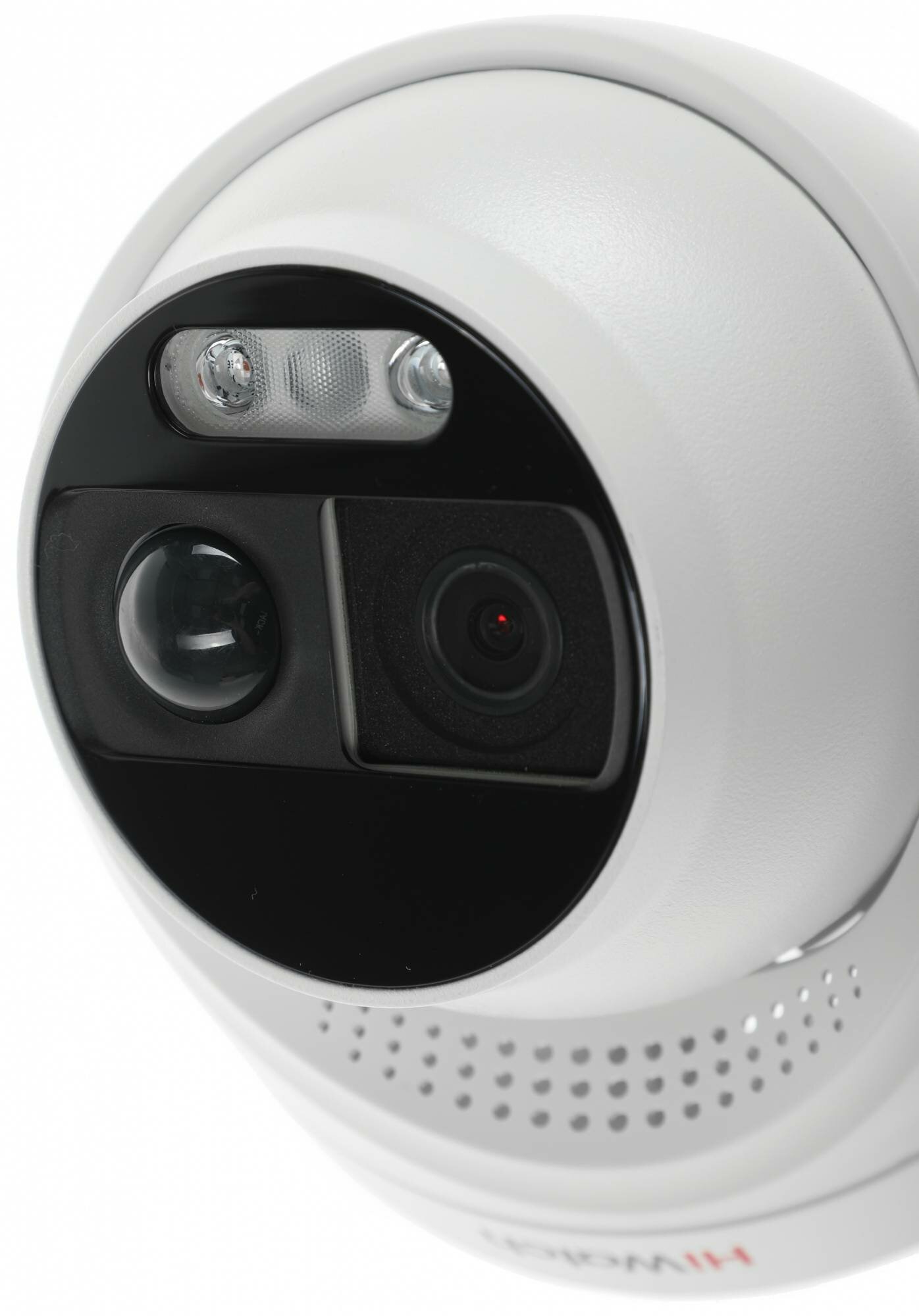 Камера видеонаблюдения аналоговая HiWatch DS-T213X 2.8-2.8мм HD-CVI HD-TVI цветная корп.белый DS-T21 - фотография № 9