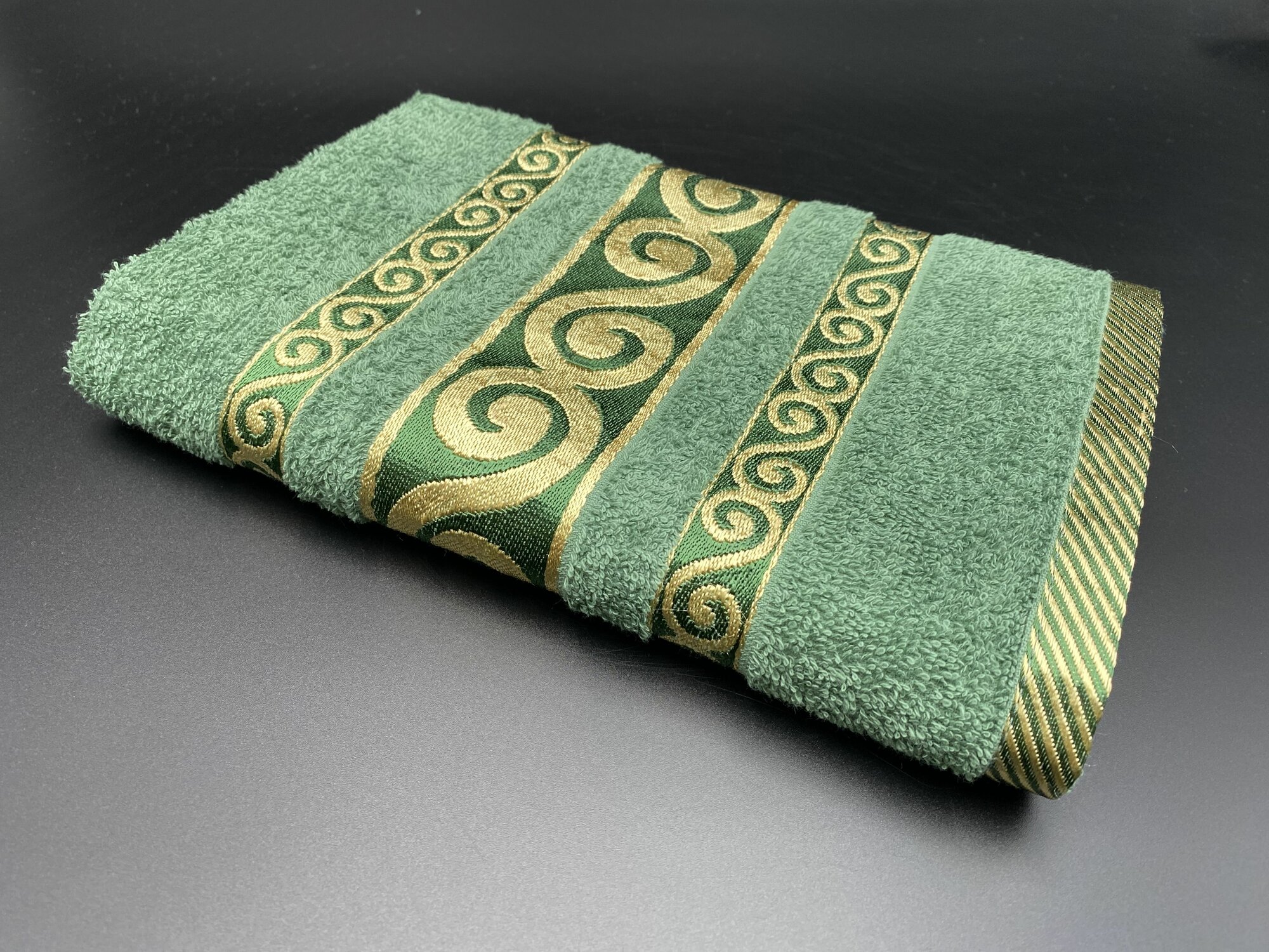 Полотенце махровое банное, для ванны, для пляжа, для бассейна, в подарок Бесконечность Зеленое 70*140 см