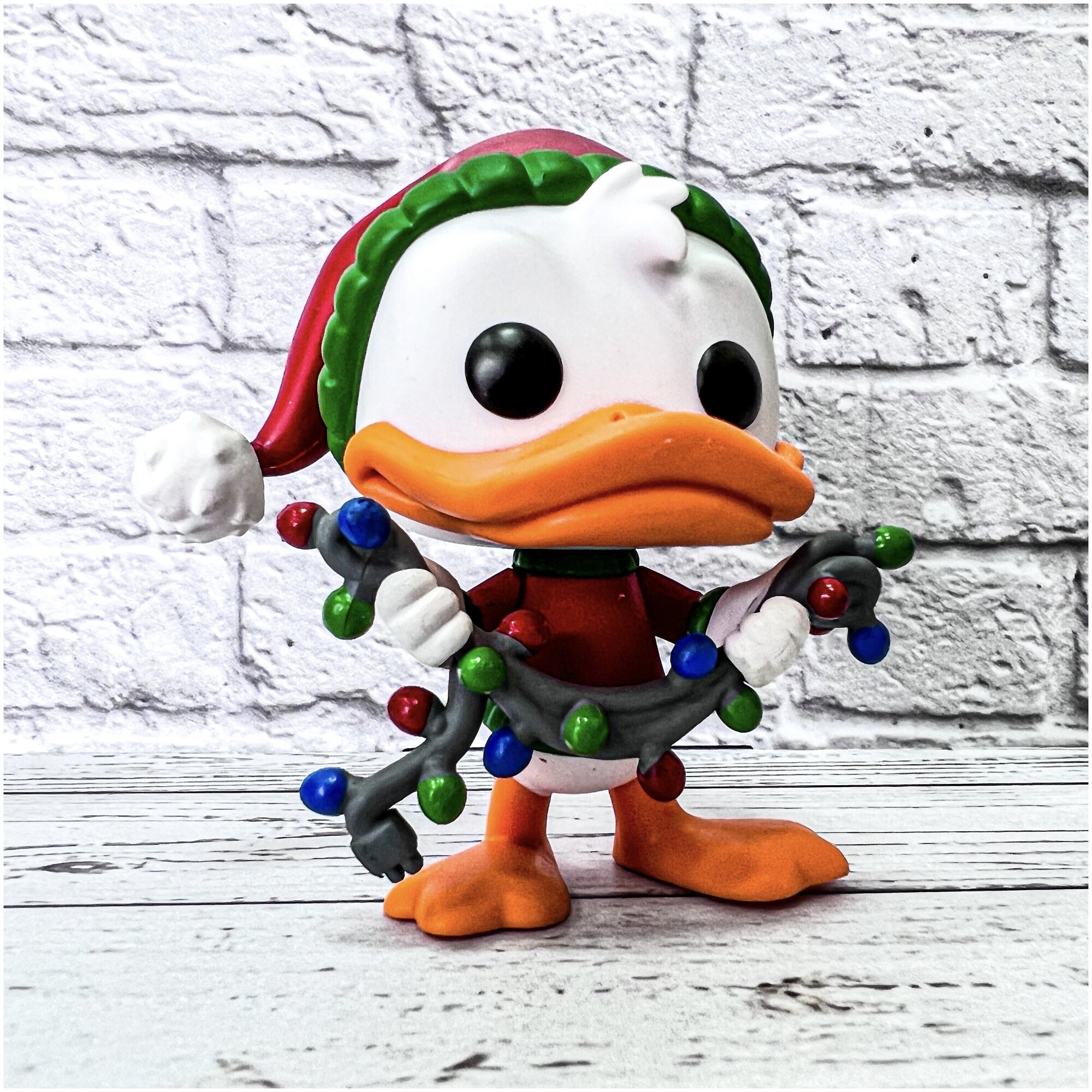 Фигурка Funko POP! Disney Holiday 2021 Donald Duck (1128) 57747