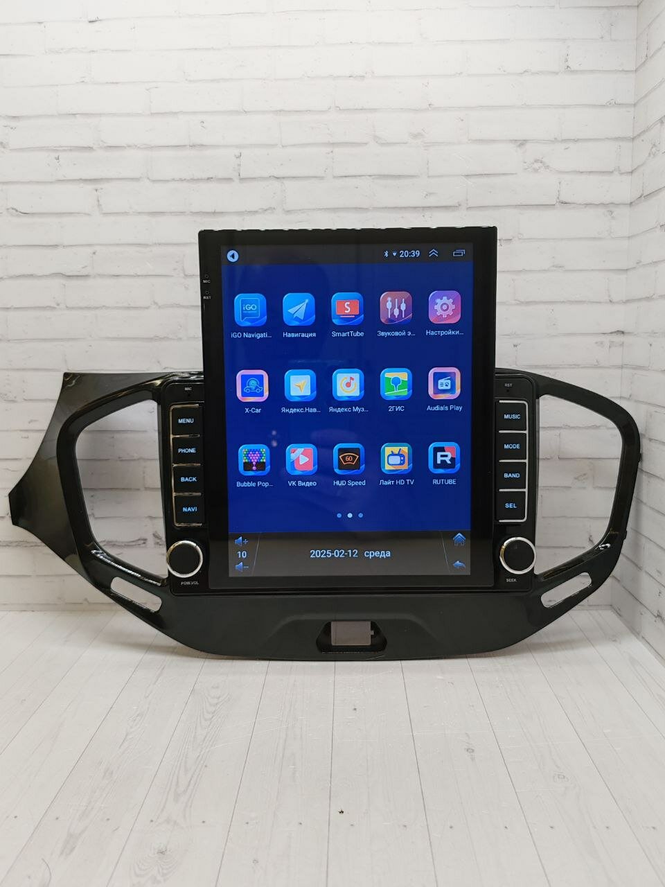 Магнитола андроид Тесла (Tesla), 8-ядер по 2,2МГц, 4/64гб, CarPlay, Android-Auto, для Лада Веста (Lada Vesta) 2015-2021г — фото 1