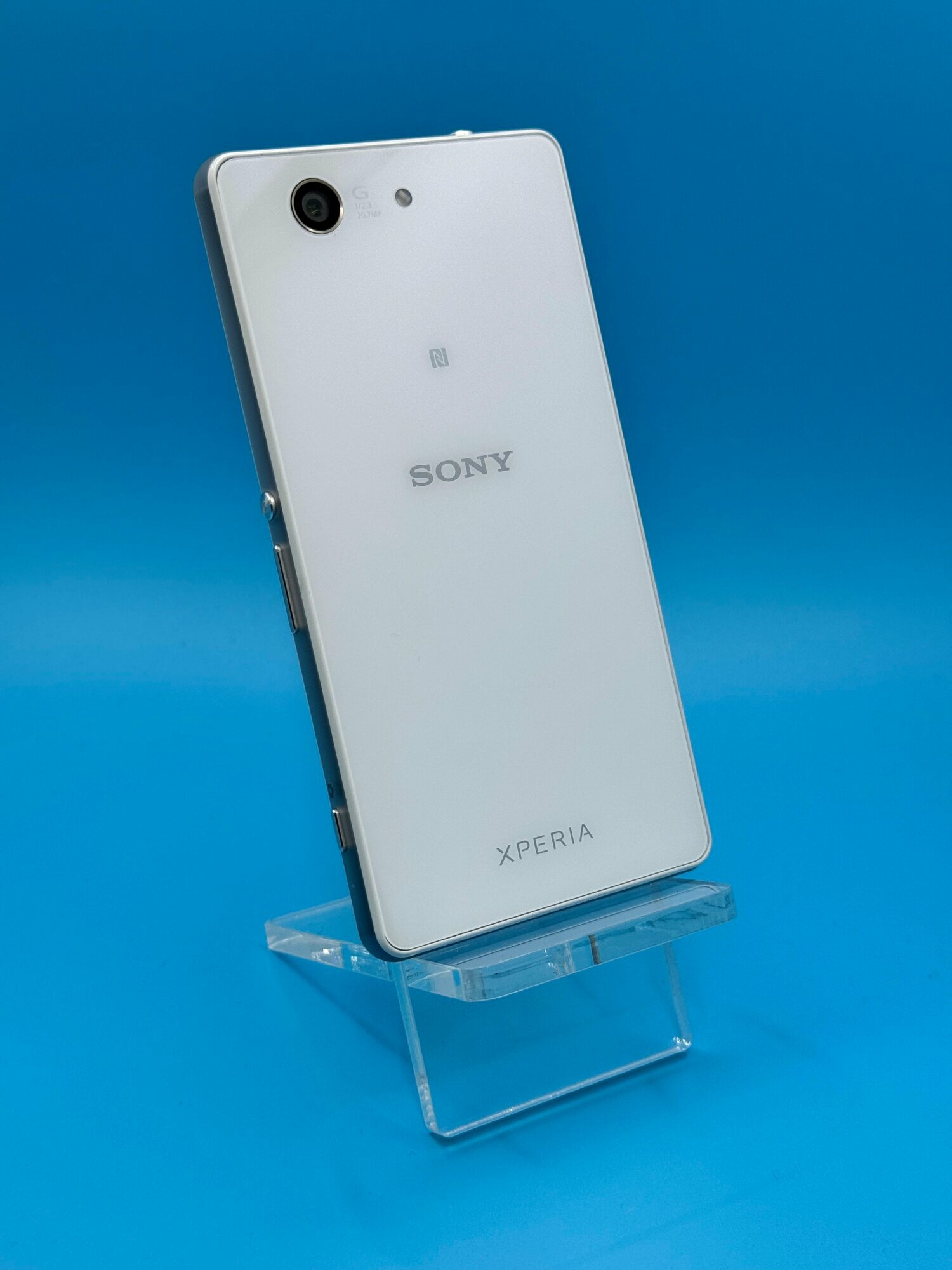 Смартфон Sony Xperia Z3 Compact (D5803)