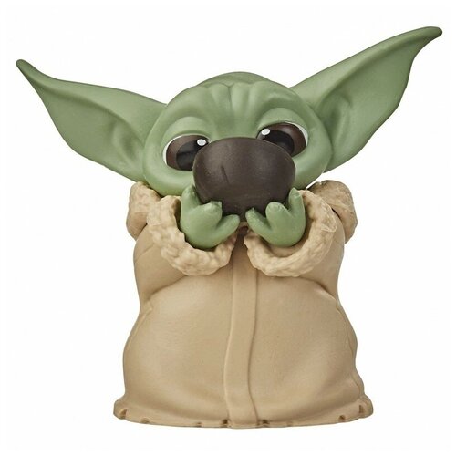 Купить Фигурка Hasbro Star Wars: The Mandalorian - Baby Yoda Sipping Soup F1218, 5.6 см