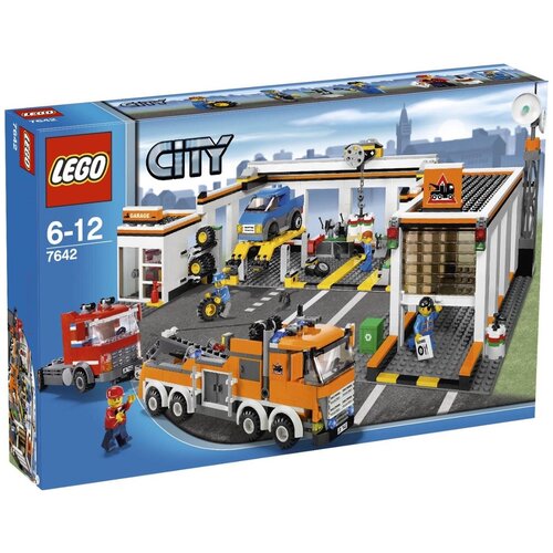 Конструктор LEGO City 7642 Гараж, 953 дет.