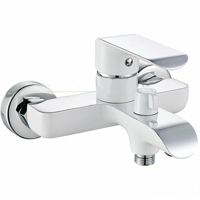 Смеситель для ванны