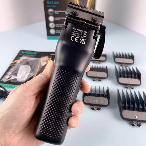 Профессиональная машинка для стрижки волос бороды и усов VGR V-135 409500₽