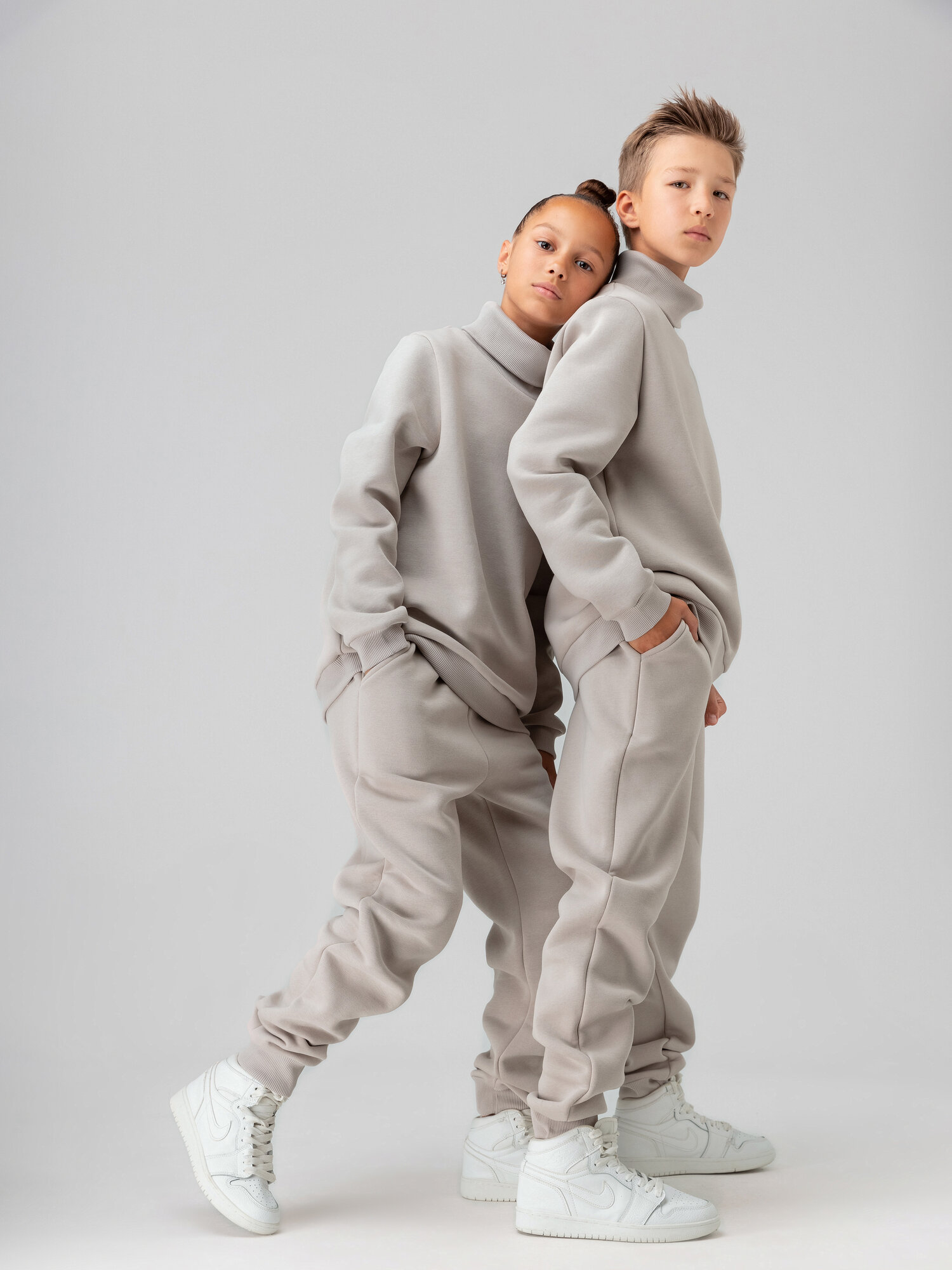 Костюм спортивный BODO размер 152-158 серо-бежевый